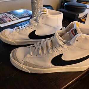 Nike Blazer Mid Rise